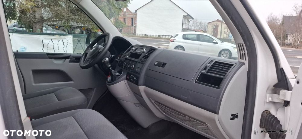 Volkswagen Transporter - 11