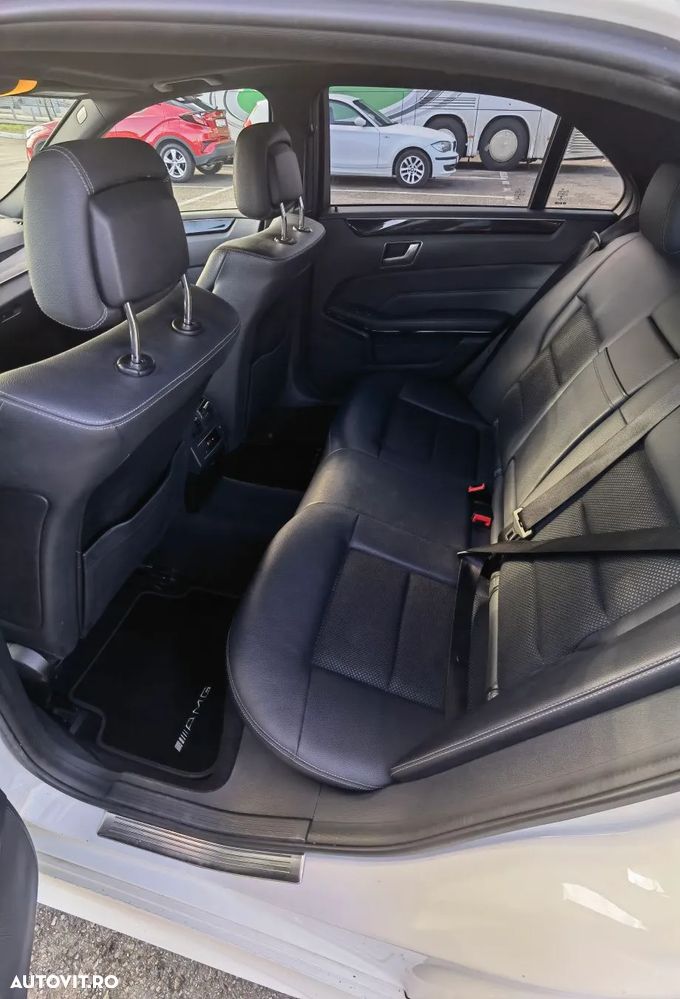 Mercedes-Benz E 220 BlueTEC 9G-TRONIC Elegance - 11