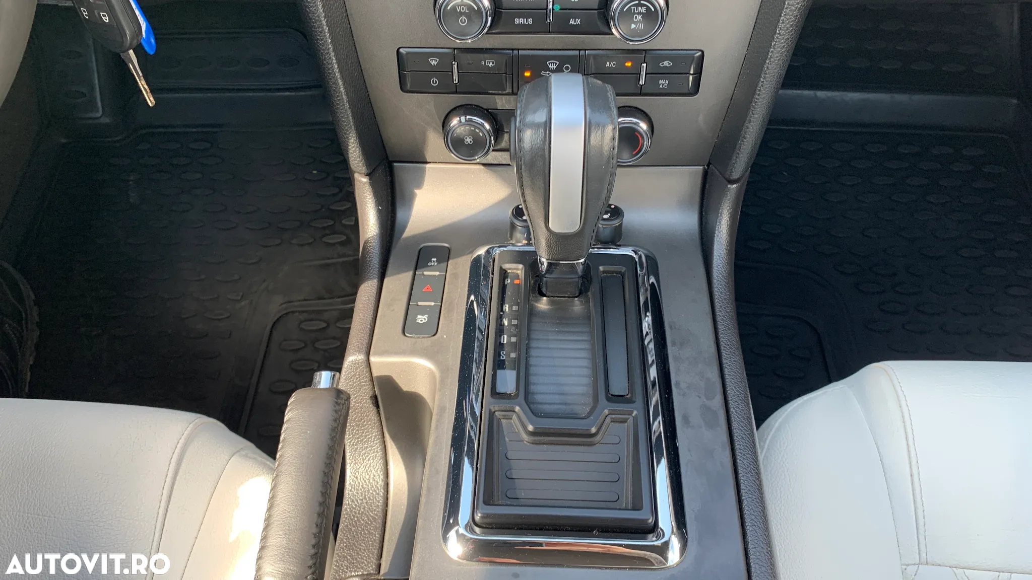 Ford Mustang - 26