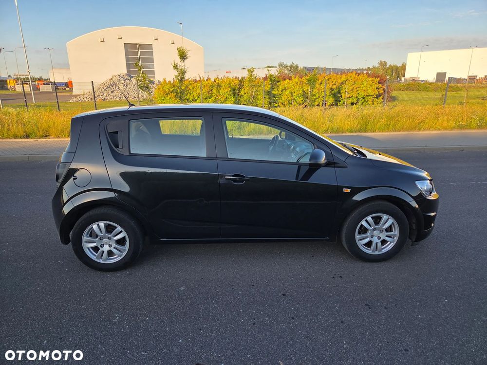 Chevrolet Aveo 1.2 LT - 23