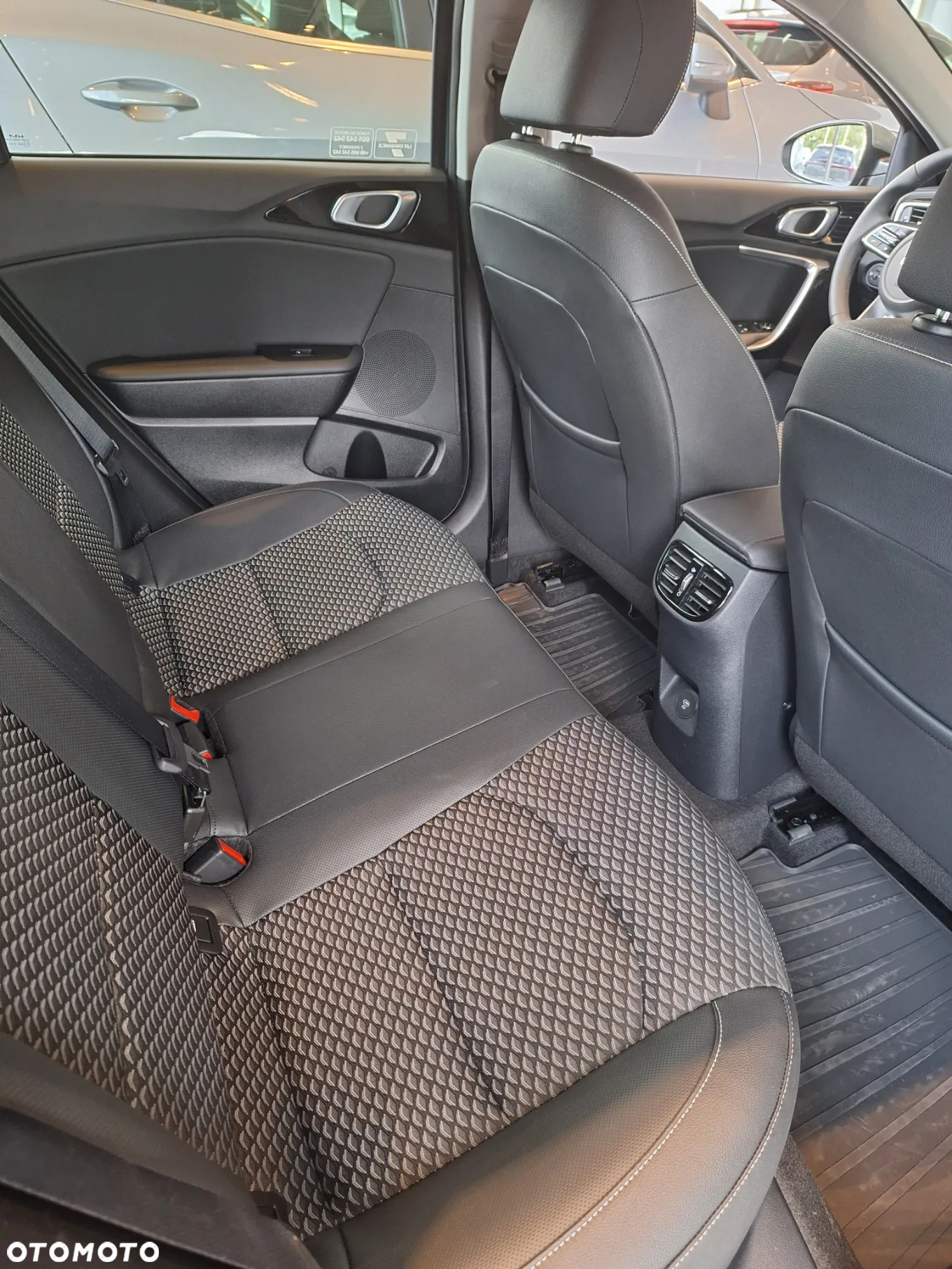 Kia Ceed 1.5 T-GDI Tribute - 8