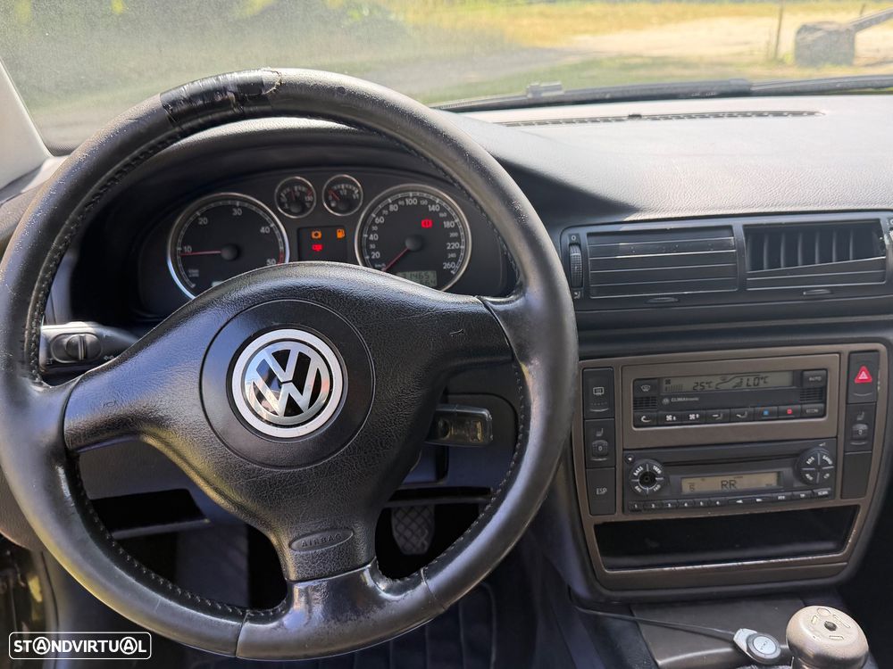 VW Passat Variant 1.9 TDi Confortline - 8