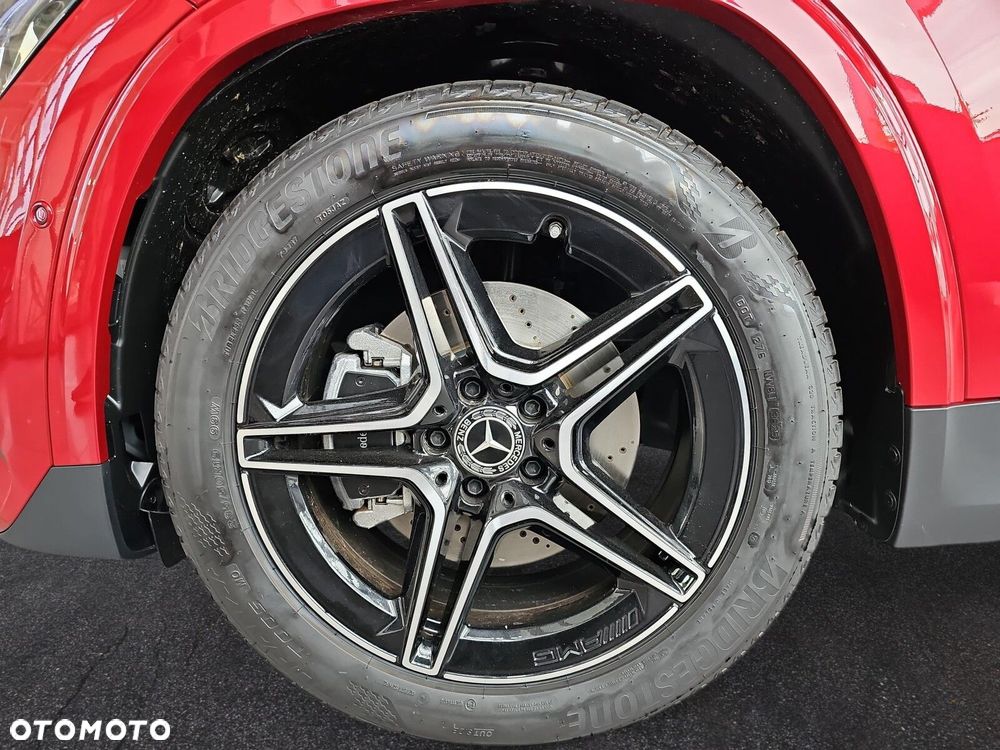Mercedes-Benz GLA - 10