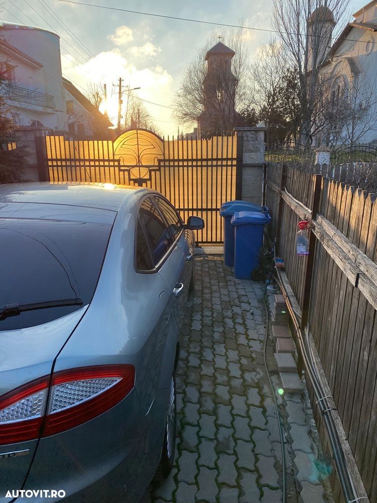 Ford Mondeo 1.8 TDCi Ambiente - 9