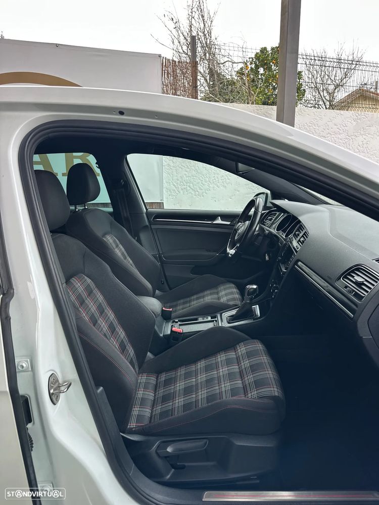 VW Golf 2.0 TSi GTi DSG - 15