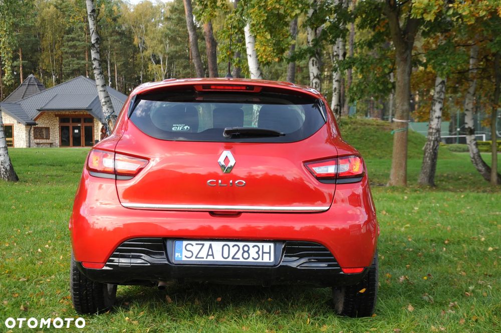 Renault Clio 1.2 16V 75 LIMITED - 20