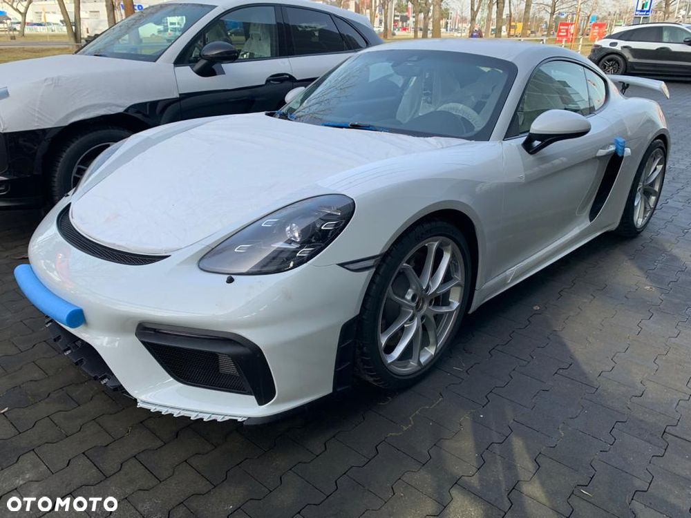 Porsche 718 Cayman - 3