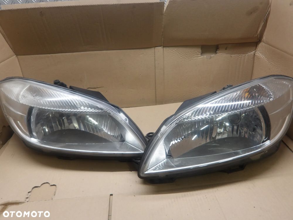 SKODA FABIA II LIFT KOMBI 10-14 1.2B LAMPA PRAWA PRZÓD PRZEDNIA - 1