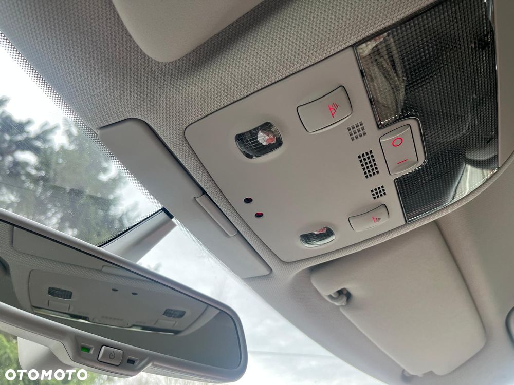 Audi A3 3-drzwiowe 1.6 FSI Attraction - 6