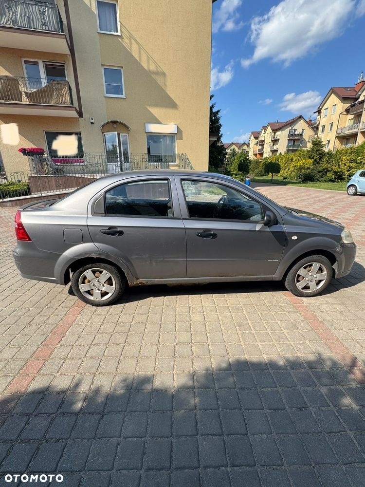 Chevrolet Aveo - 6