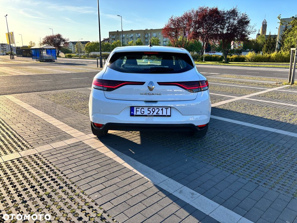 Renault Megane 1.5 Blue dCi Intens - 8