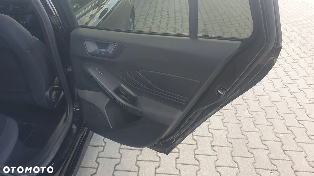 Ford Focus 1.5 EcoBlue Start-Stopp-System ST-LINE - 10