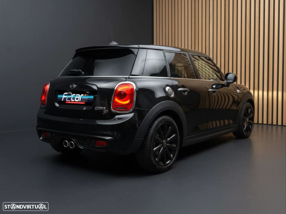 MINI 5 Portas Cooper SD Auto - 4