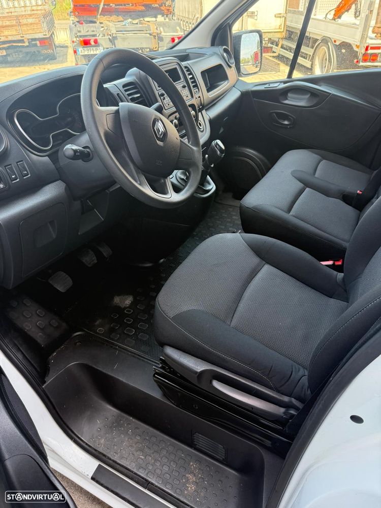 Renault Trafic - 10