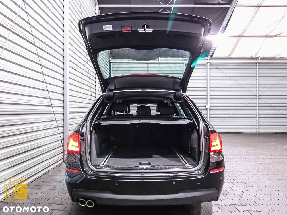 BMW Seria 5 520d Modern Line - 13