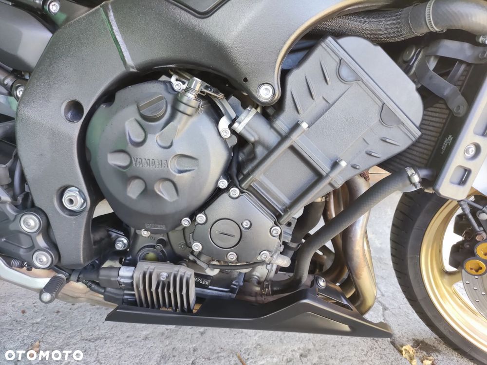 Yamaha FZ8 - 9