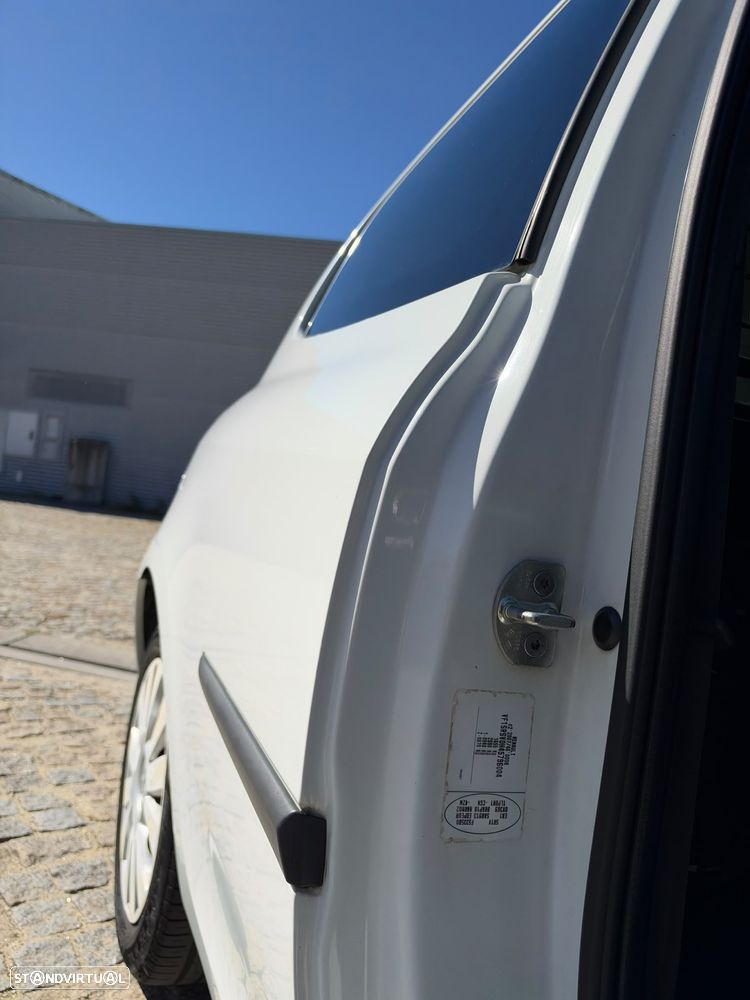 Renault Clio 1.5 dCi Confort - 23