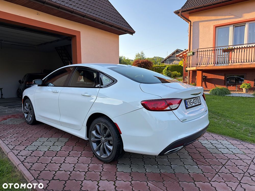 Chrysler 200 - 5