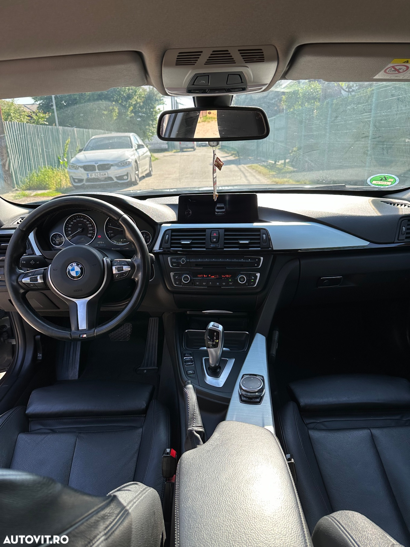 BMW Seria 3 320d Efficient Dynamic Edition Aut. Sport Line - 14