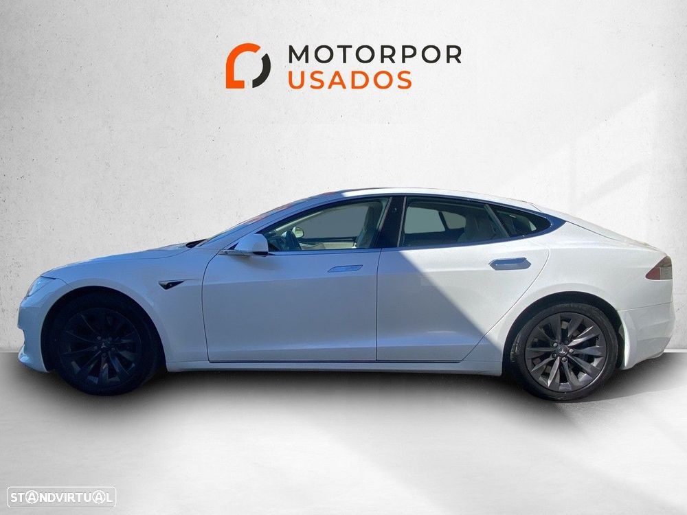 Tesla Model S - 4