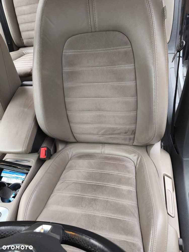 Volkswagen Passat - 8