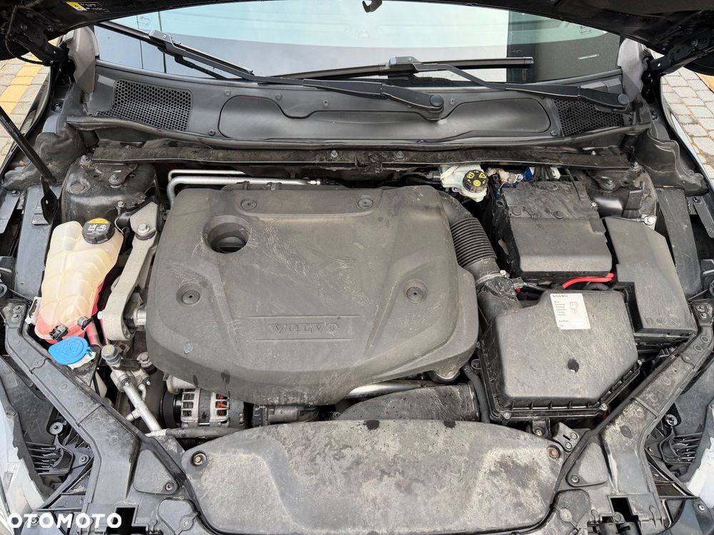 Volvo V40 D2 Drive-E Momentum - 17
