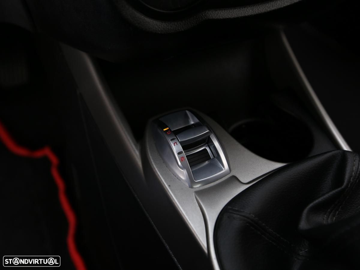 Alfa Romeo MiTo - 11