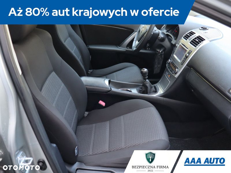 Toyota Avensis - 10