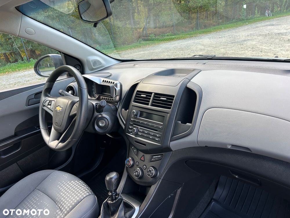 Chevrolet Aveo 1.2 LS - 11