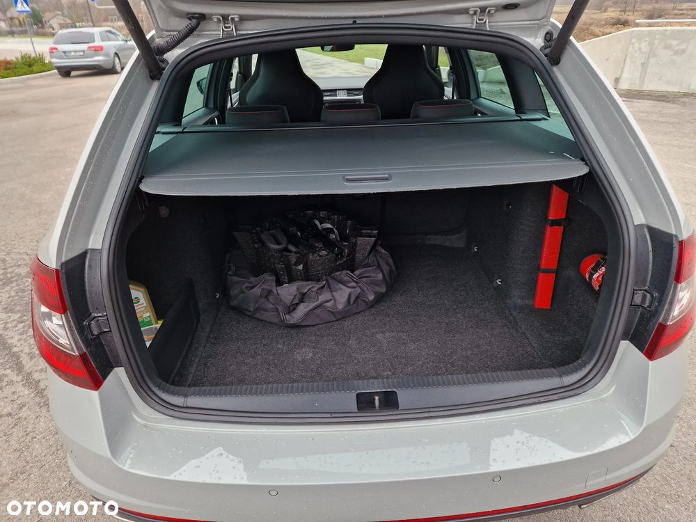 Skoda Octavia 2.0 TSI RS 245 - 6