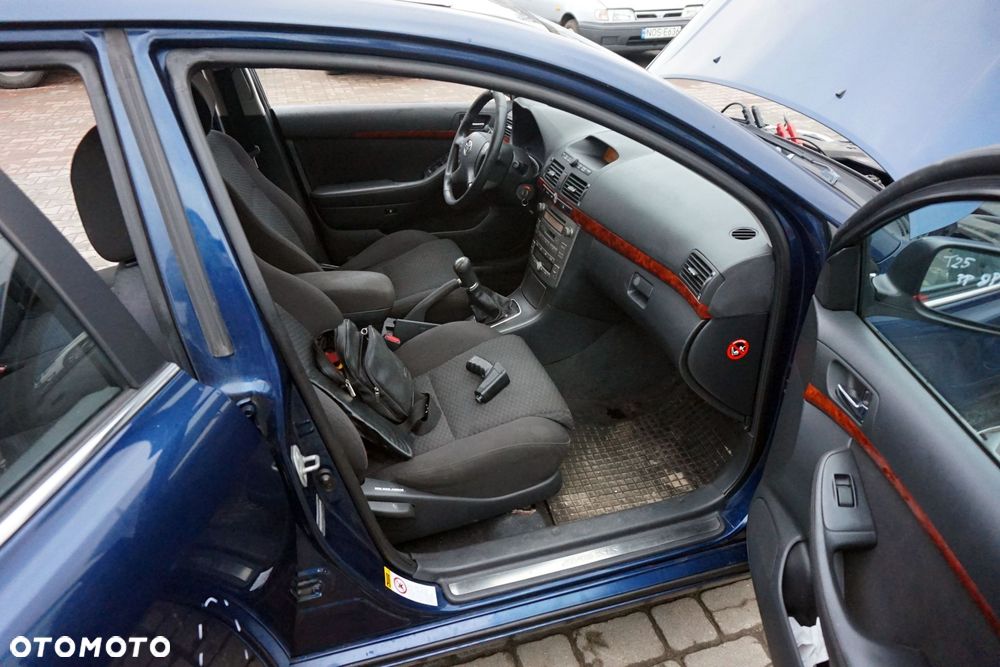 TOYOTA AVENSIS II T25 KOMBI 8P4 1.8 16V KM GRANATOWY na części - 13