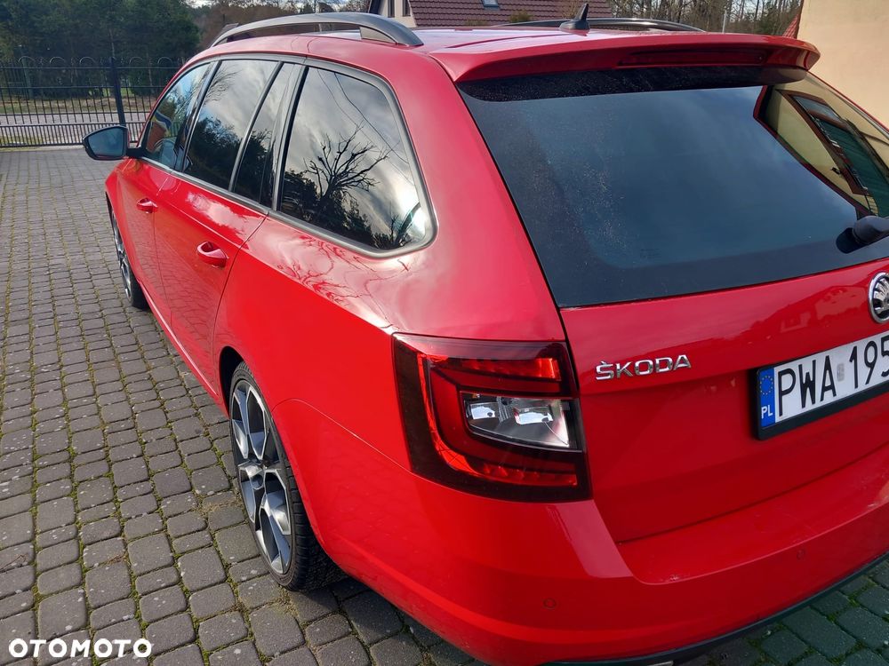 Skoda Octavia 2.0 TDI DSG RS - 10
