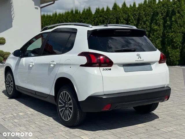 Peugeot 2008 - 6