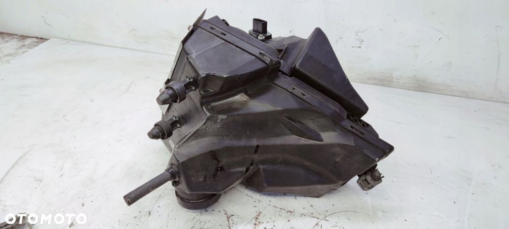 OBUDOWA FILTRA POWIETRZA AUDI A4 B8 A5 8K0133835AF - 2