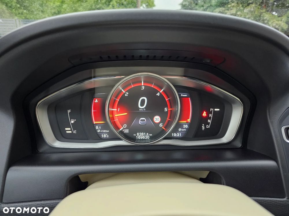 Volvo XC 60 D4 AWD Summum - 21