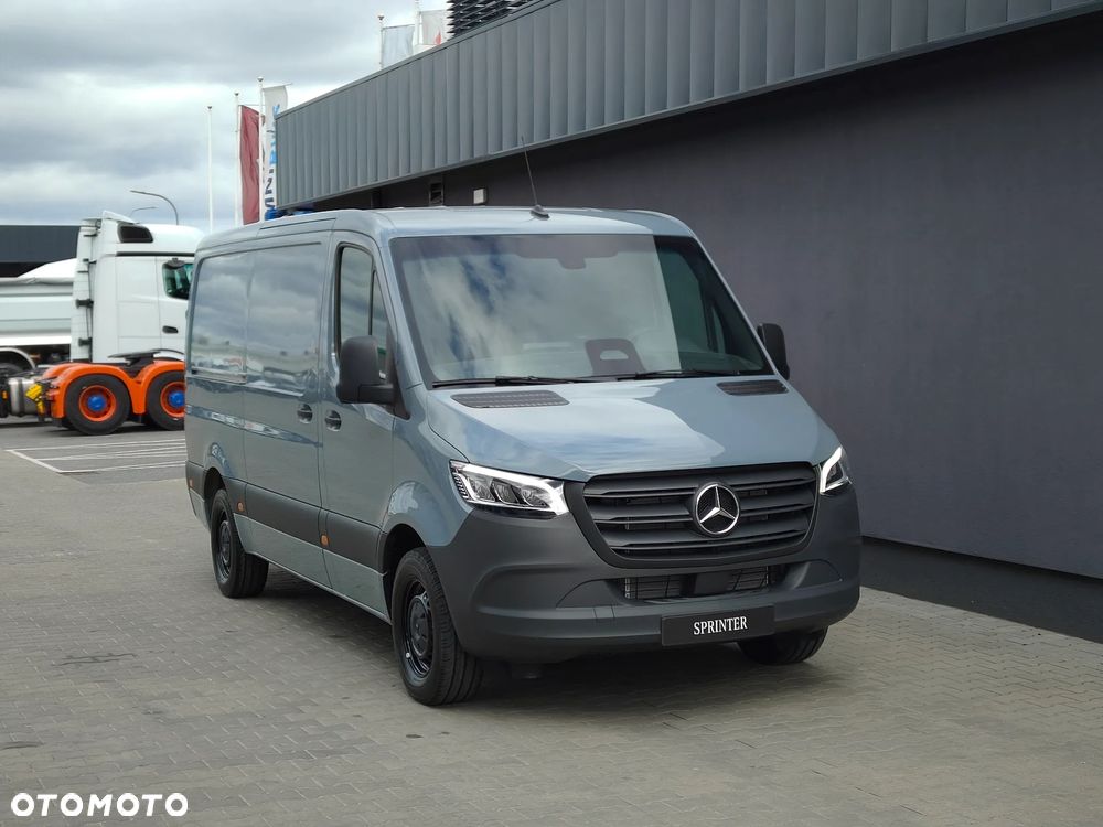 Mercedes-Benz Sprinter - 5
