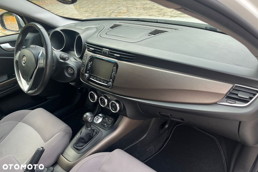 Alfa Romeo Giulietta - 7