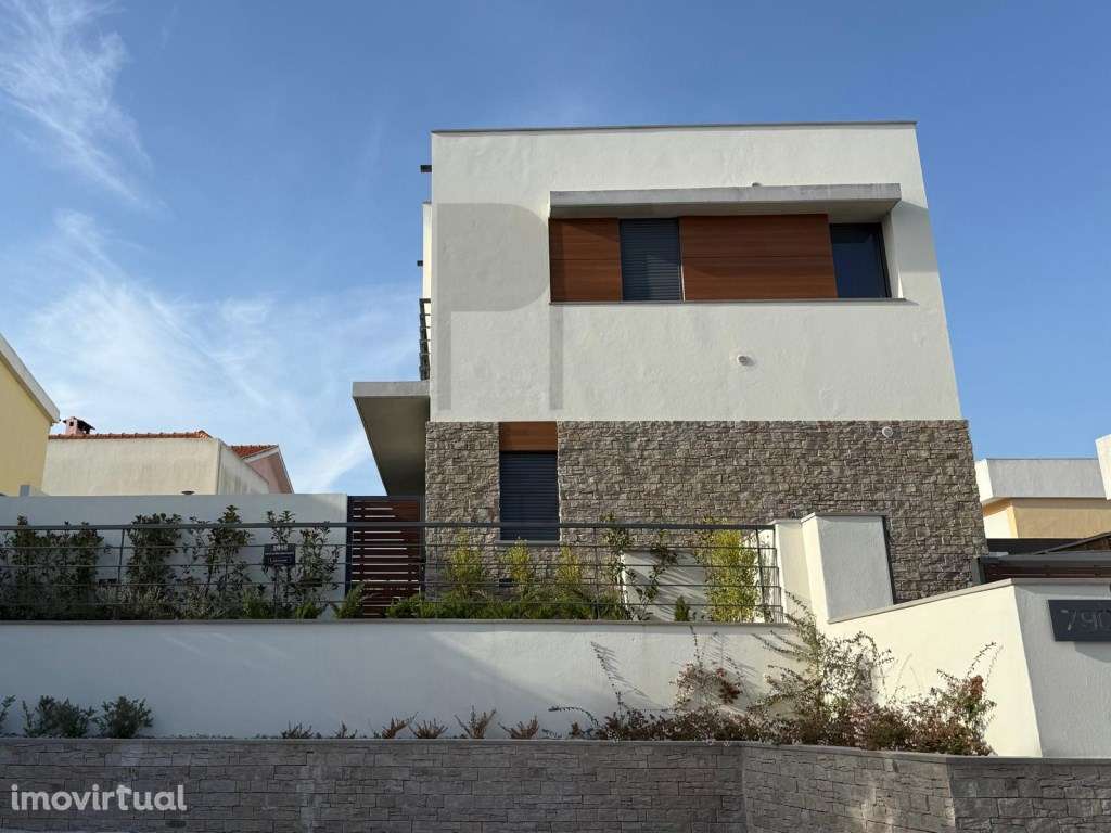 Moradia Independente T4 - Bicesse - Grande imagem: 3/24