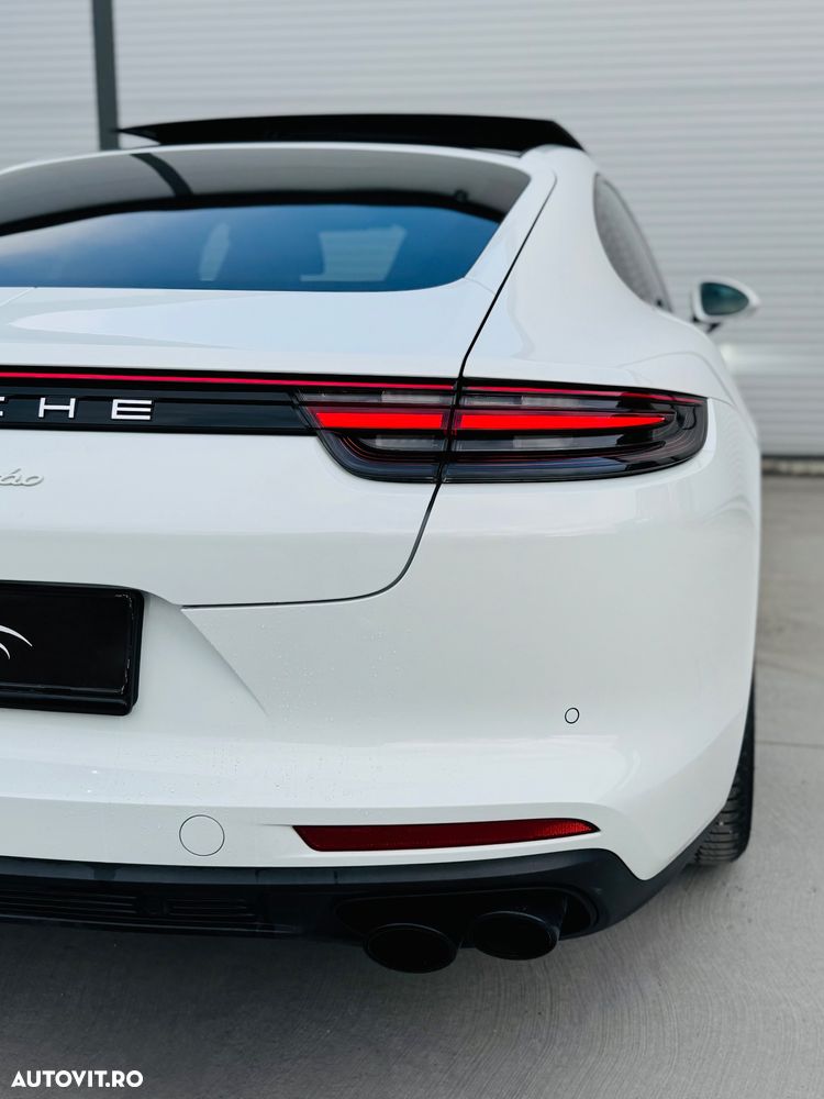 Porsche Panamera Turbo Executive - 14