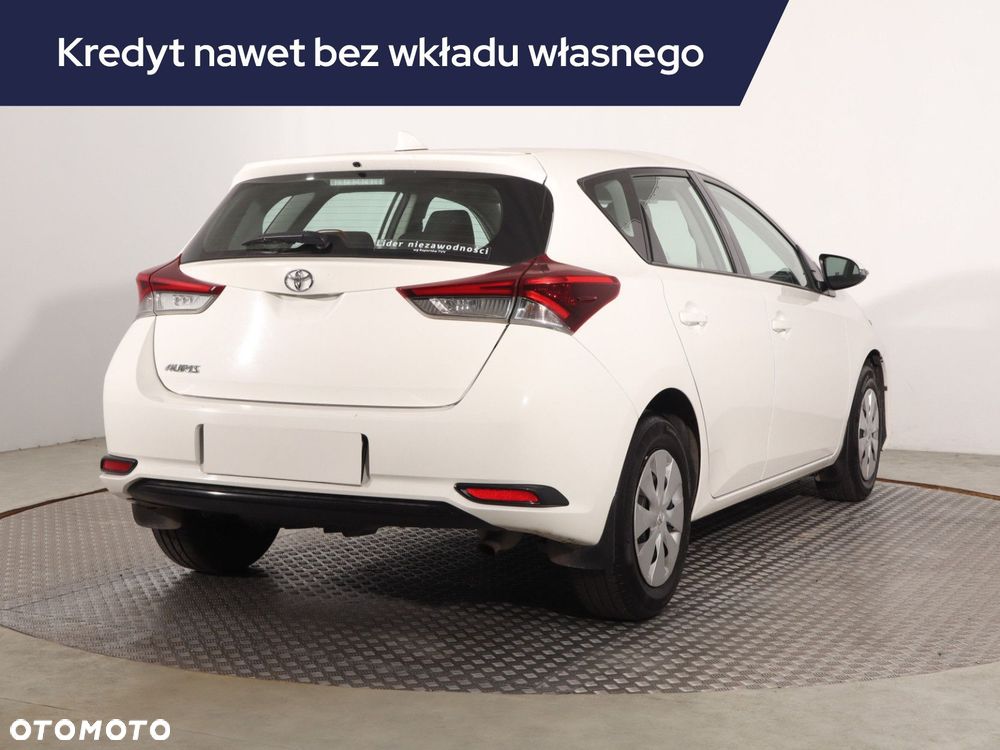 Toyota Auris - 7