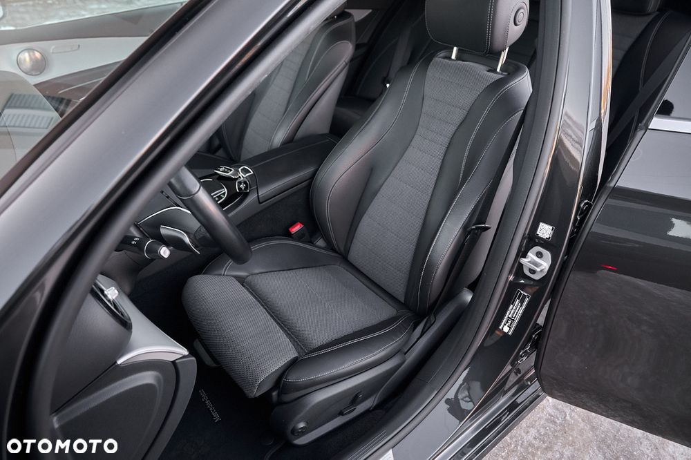 Mercedes-Benz Klasa E 220 d 9G-TRONIC - 20