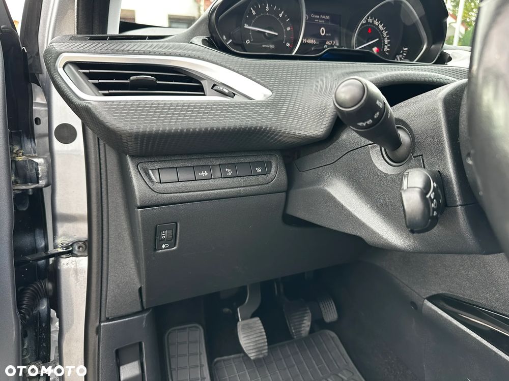 Peugeot 2008 - 17