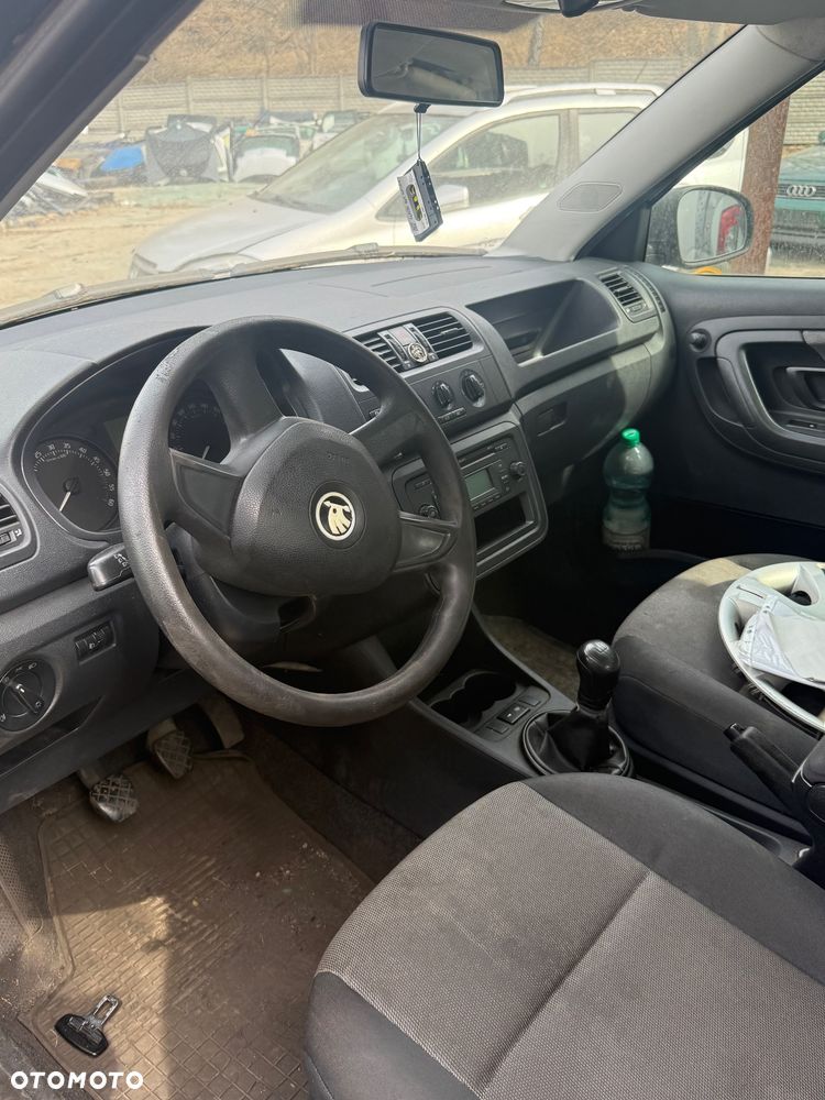 Skoda Fabia II 2 na części - 6
