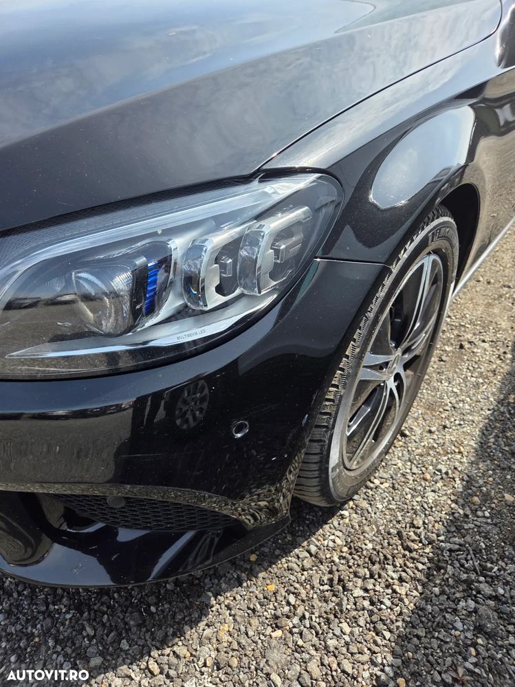 Mercedes-Benz C - 4