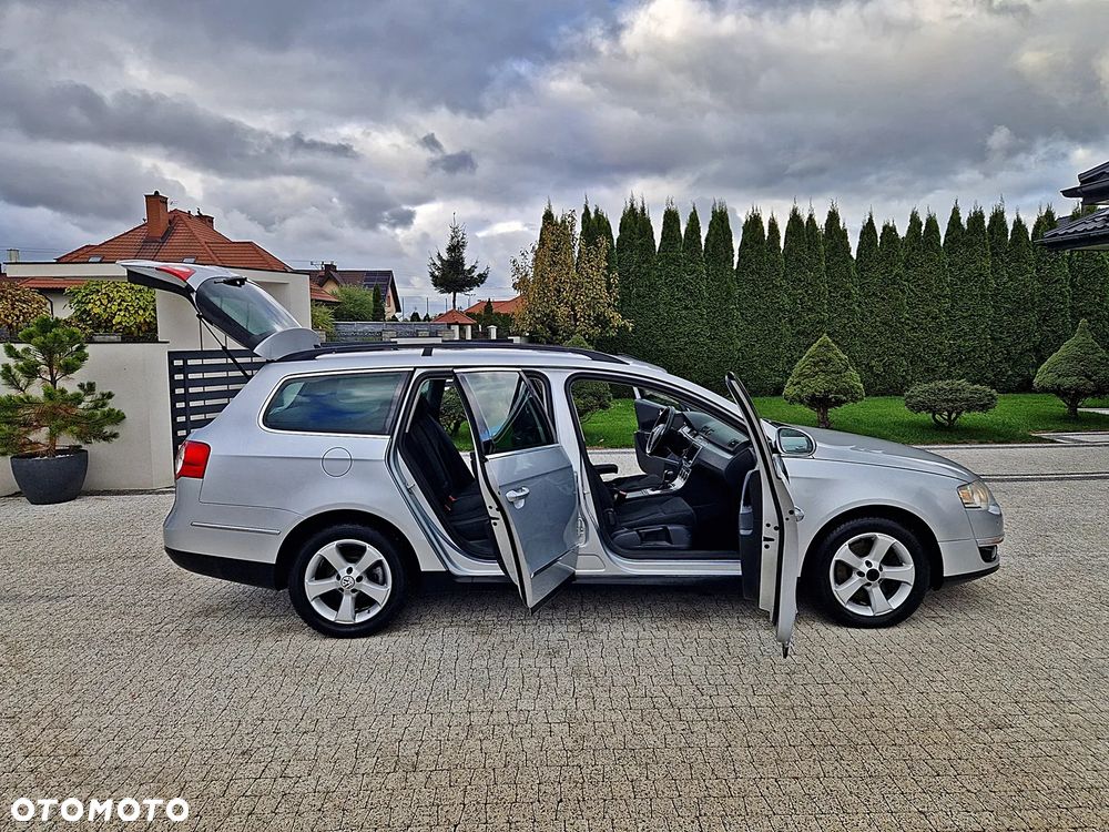 Volkswagen Passat - 12