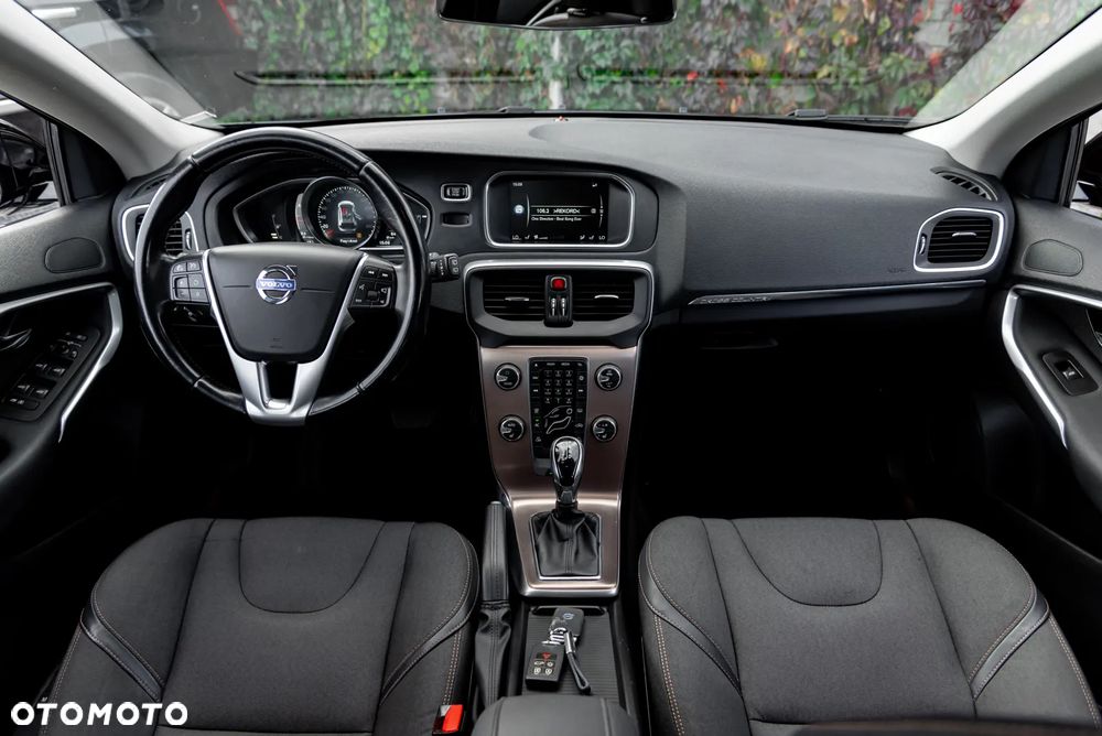 Volvo V40 Cross Country T4 AWD Geartronic Momentum - 26