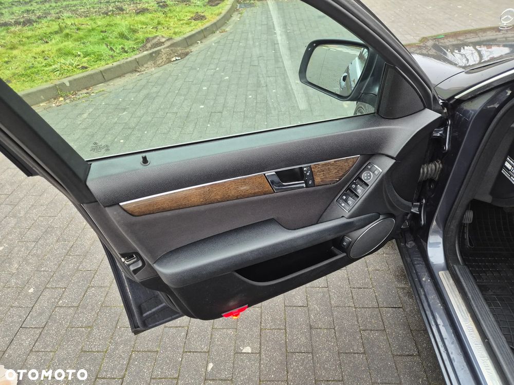 Mercedes-Benz Klasa C - 14