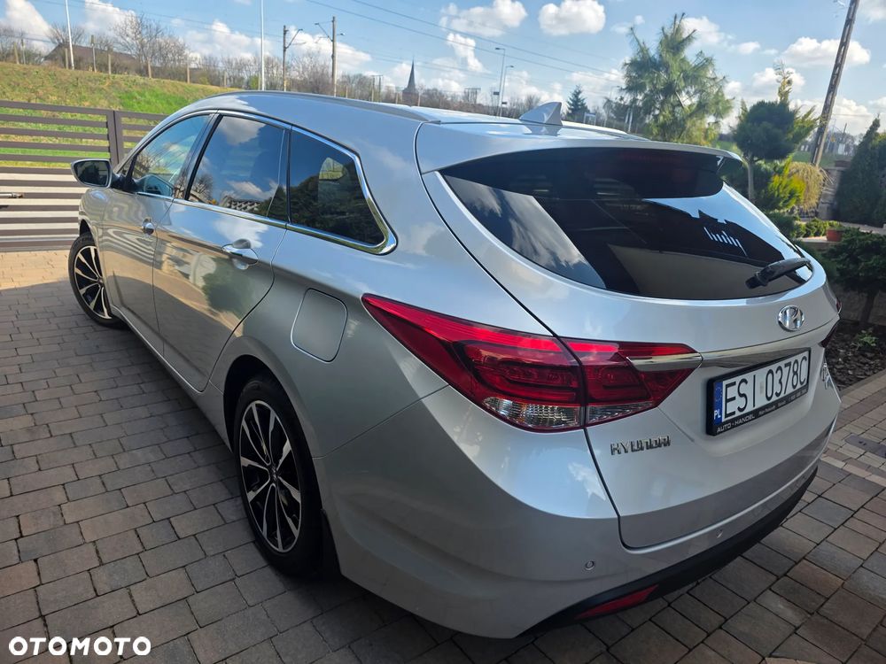 Hyundai i40 Kombi 1.7 CRDi DCT Premium - 16