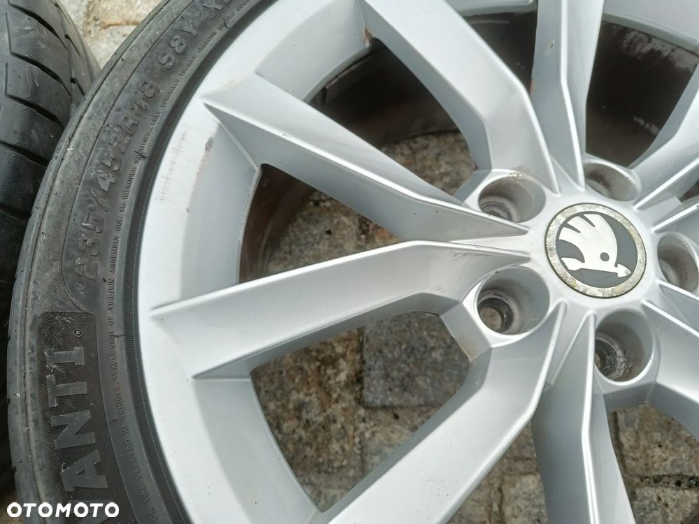 Felgi Aluminiowe 18 Skoda Superb 5x112 ET44 Seat Audi VW 3V0601025J - 17