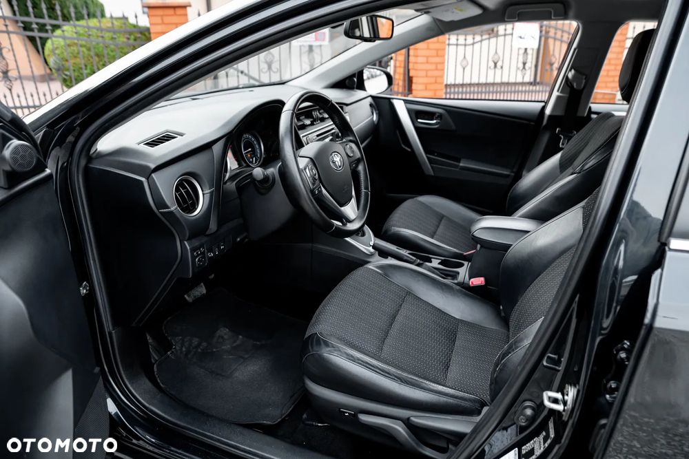 Toyota Auris - 17